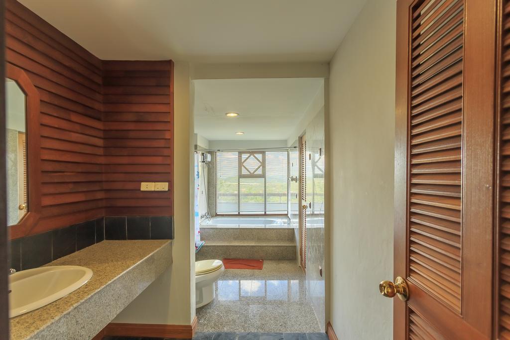 Phuripimarn Penthouse Pak Chong Exterior foto
